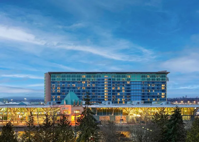 Fairmont Vancouver Airport In-Terminal Hotel